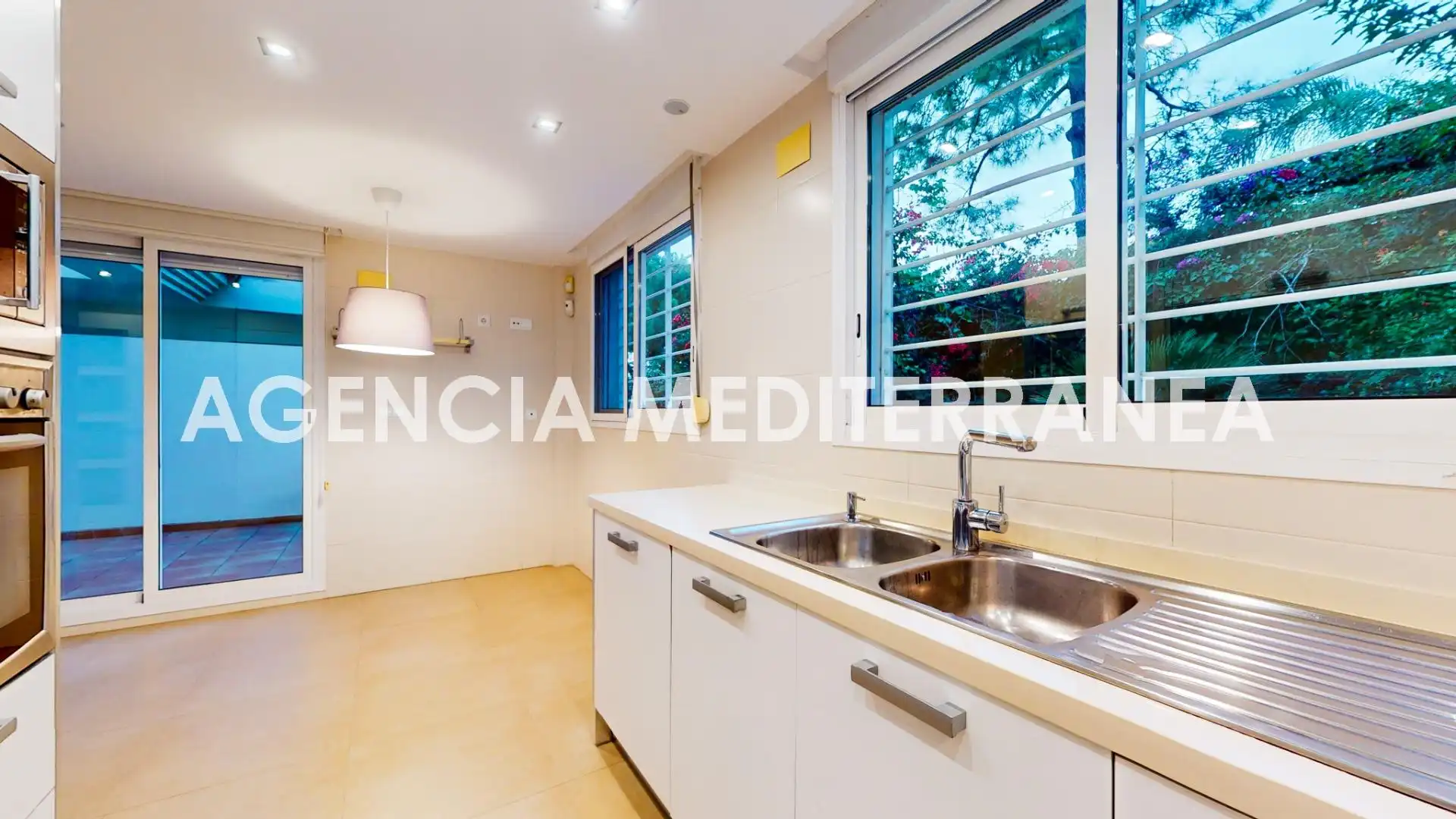 Casa adosada en venta en Calle PUIGCAMPANA, Casas Verdes