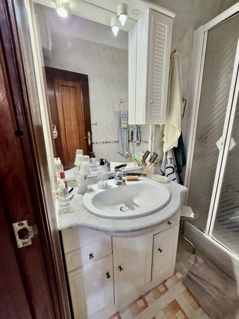 Baño de Apartamento en venta en Benidorm con Aire acondicionado, Terraza y Piscina comunitaria