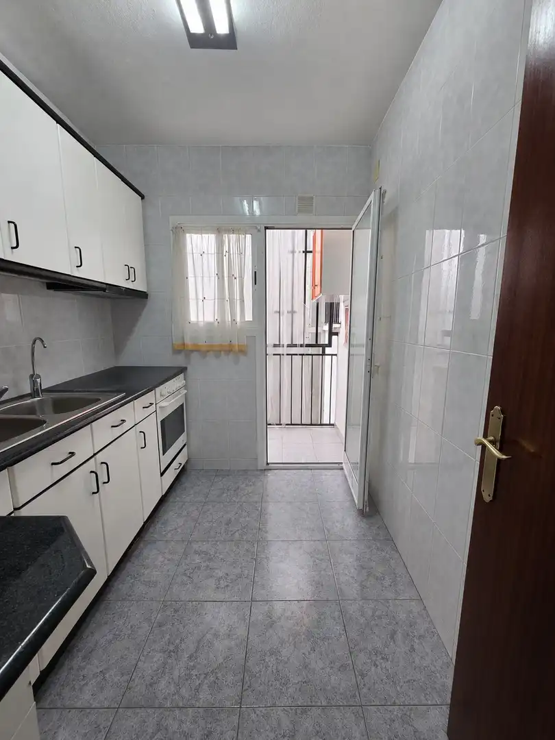 Cocina de Ático en venta en Santa Coloma de Gramenet con Balcón