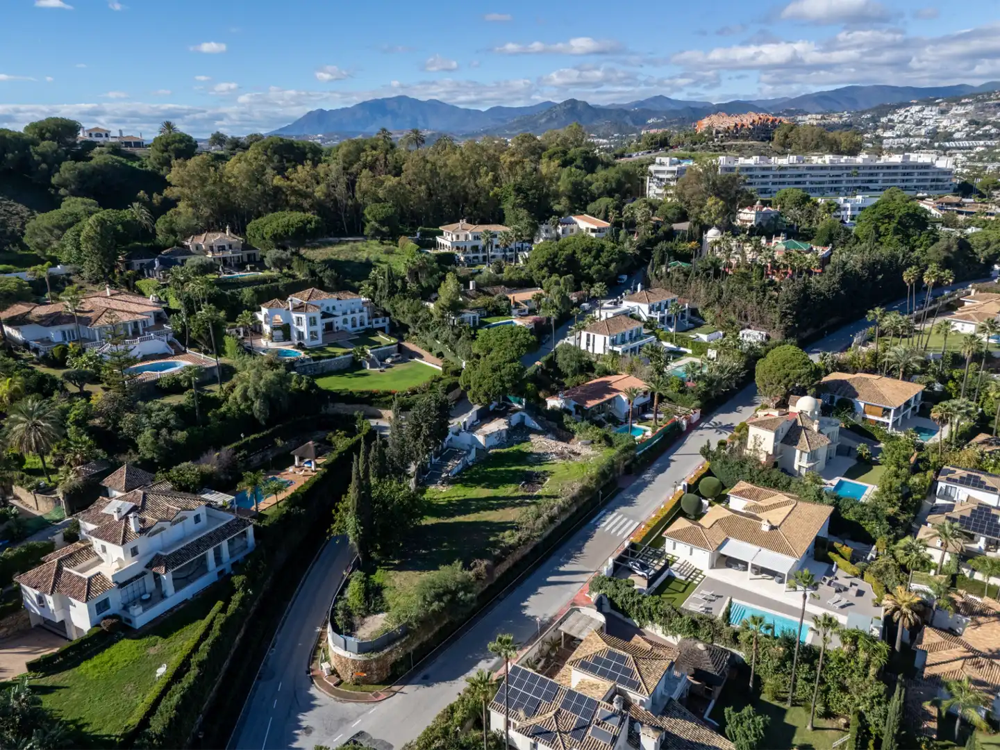 Vista exterior de Casa o chalet en venta en Nueva Andalucía