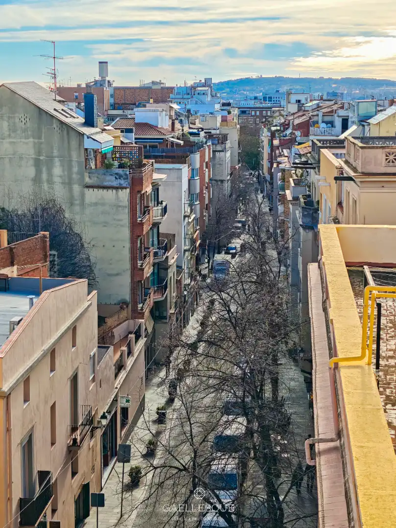 Vista exterior de Ático en venta en Barcelona con Calefacción, Parquet y Terraza