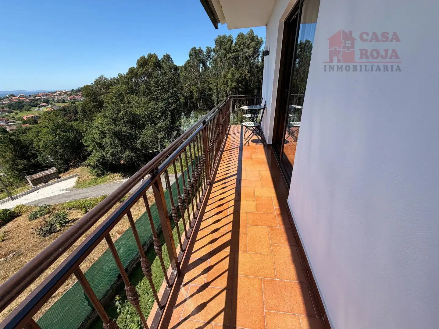 Terrassa de Casa o xalet en venda en Cangas  amb Calefacció, Terrassa i Moblat