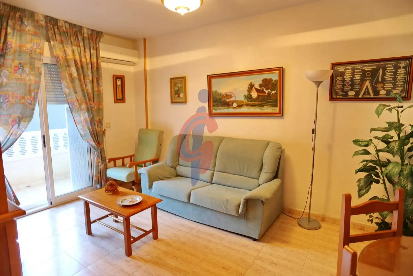 Sala de estar de Apartamento en venta en Guardamar del Segura con Aire acondicionado, Terraza y Amueblado