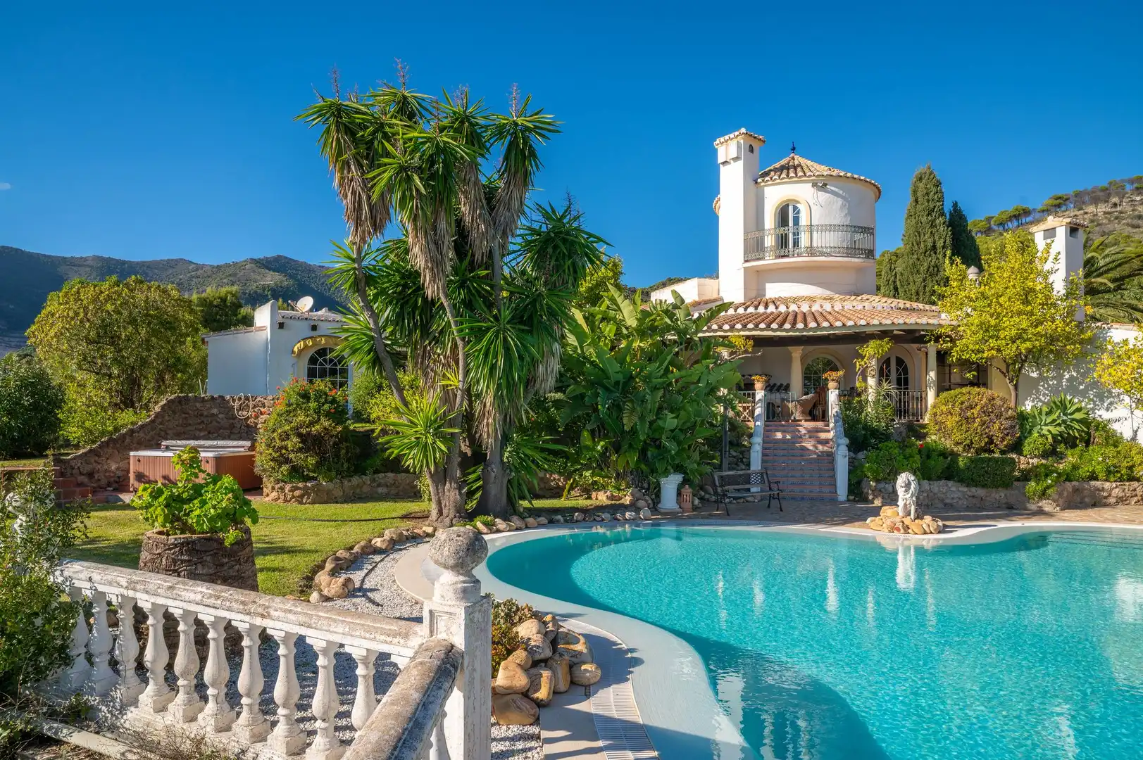 Vista exterior de Casa o xalet en venda en Mijas amb Terrassa