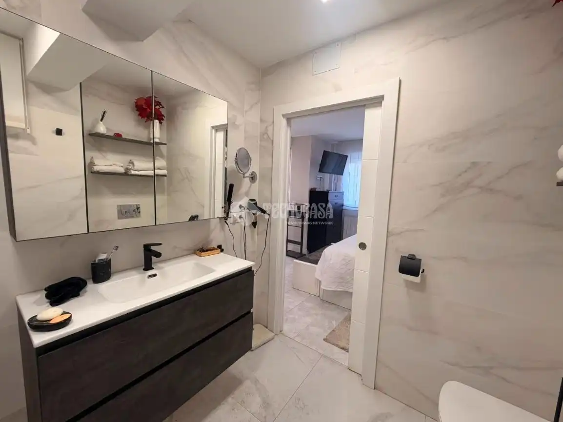 Baño de Piso en venta en Bilbao  con Calefacción, Amueblado y Balcón