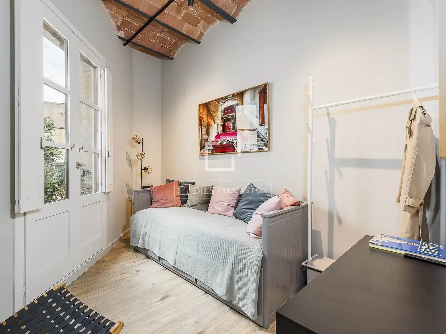 Bedroom of Attic for sale in Barcelona  with Air Conditioner, Heating and Parquet flooring