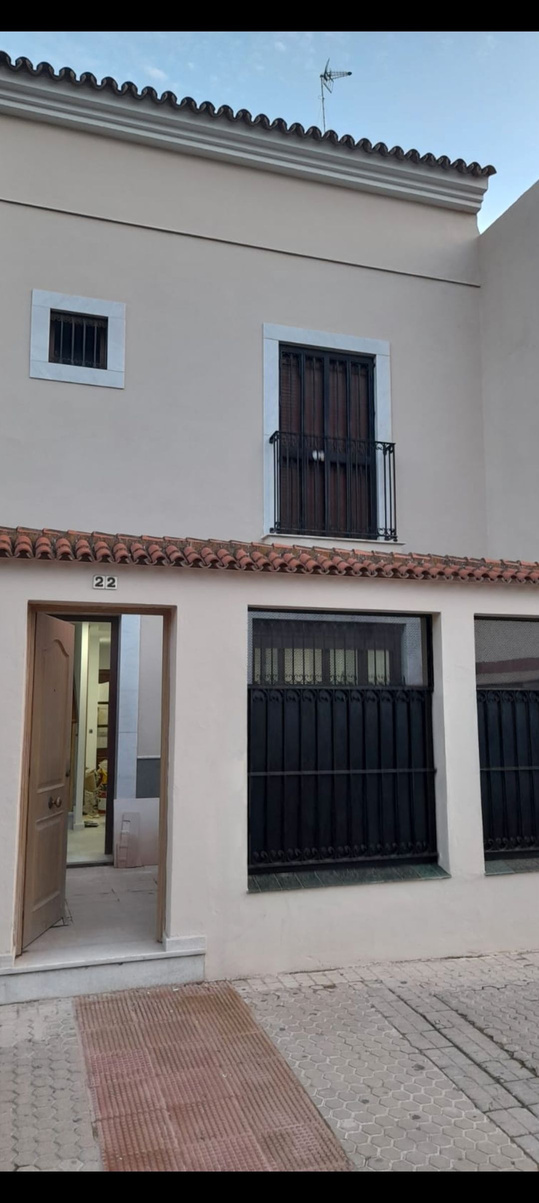 Vista exterior de Casa o xalet de lloguer en  Sevilla Capital amb Moblat