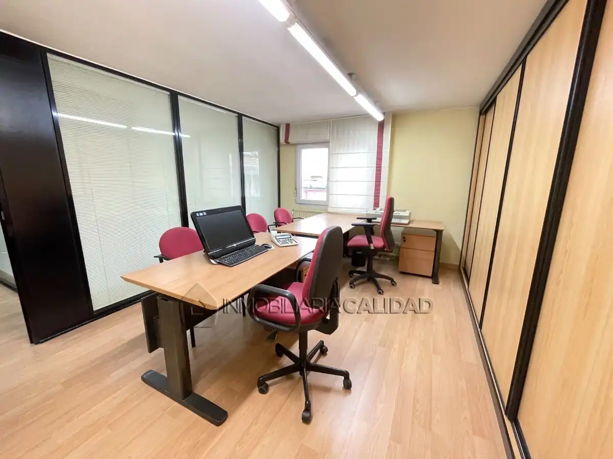 Oficina en venda en Burgos amb Calefacció