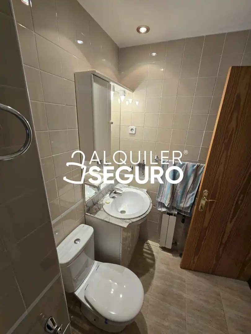 Badezimmer von Wohnung zur Miete in Latina