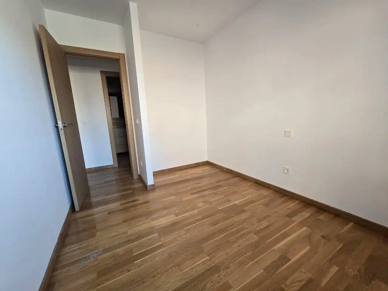 Habitación de Apartamento en venta en Villamediana de Iregua con Calefacción y Terraza