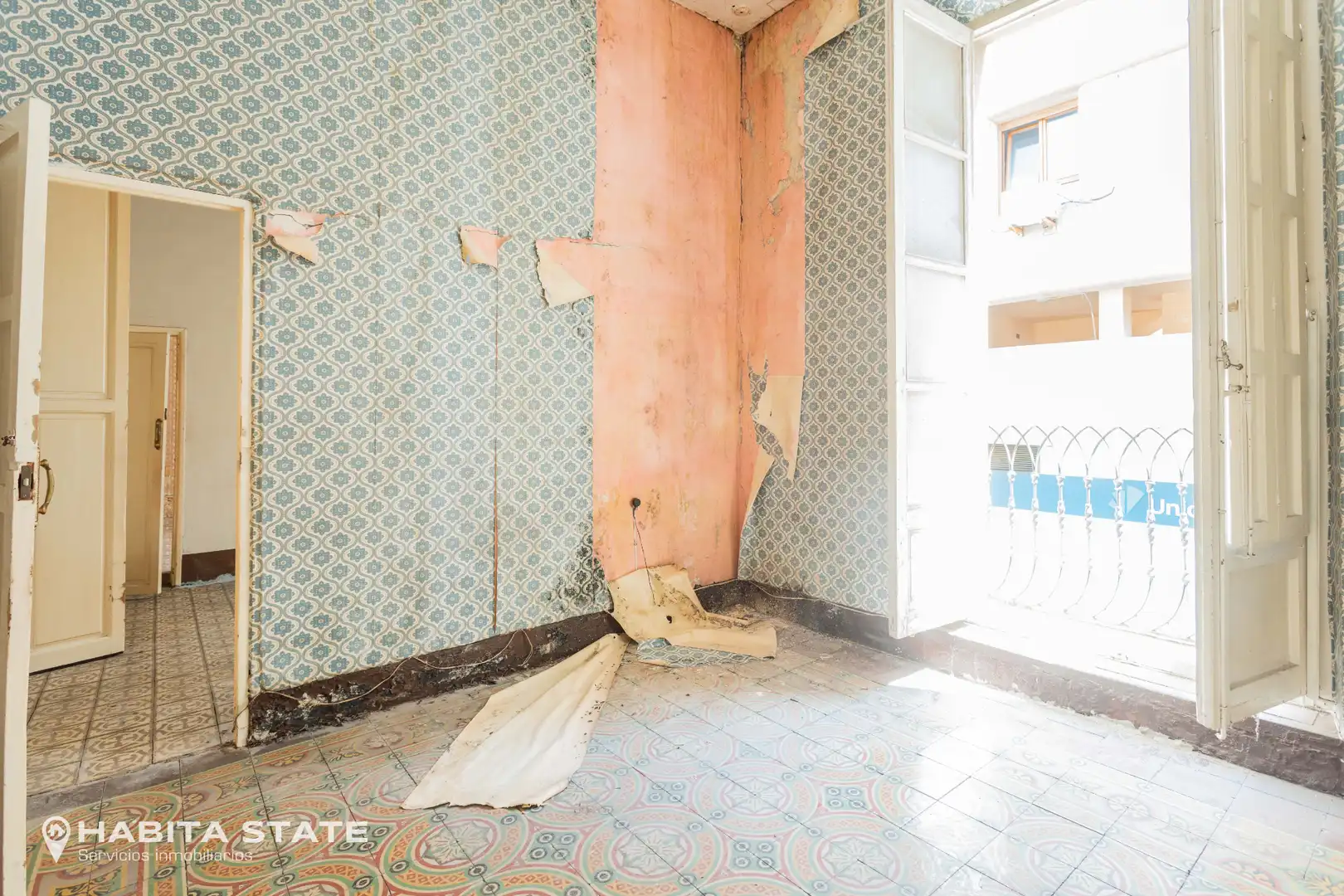 Dormitori de Edifici en venda en Almería