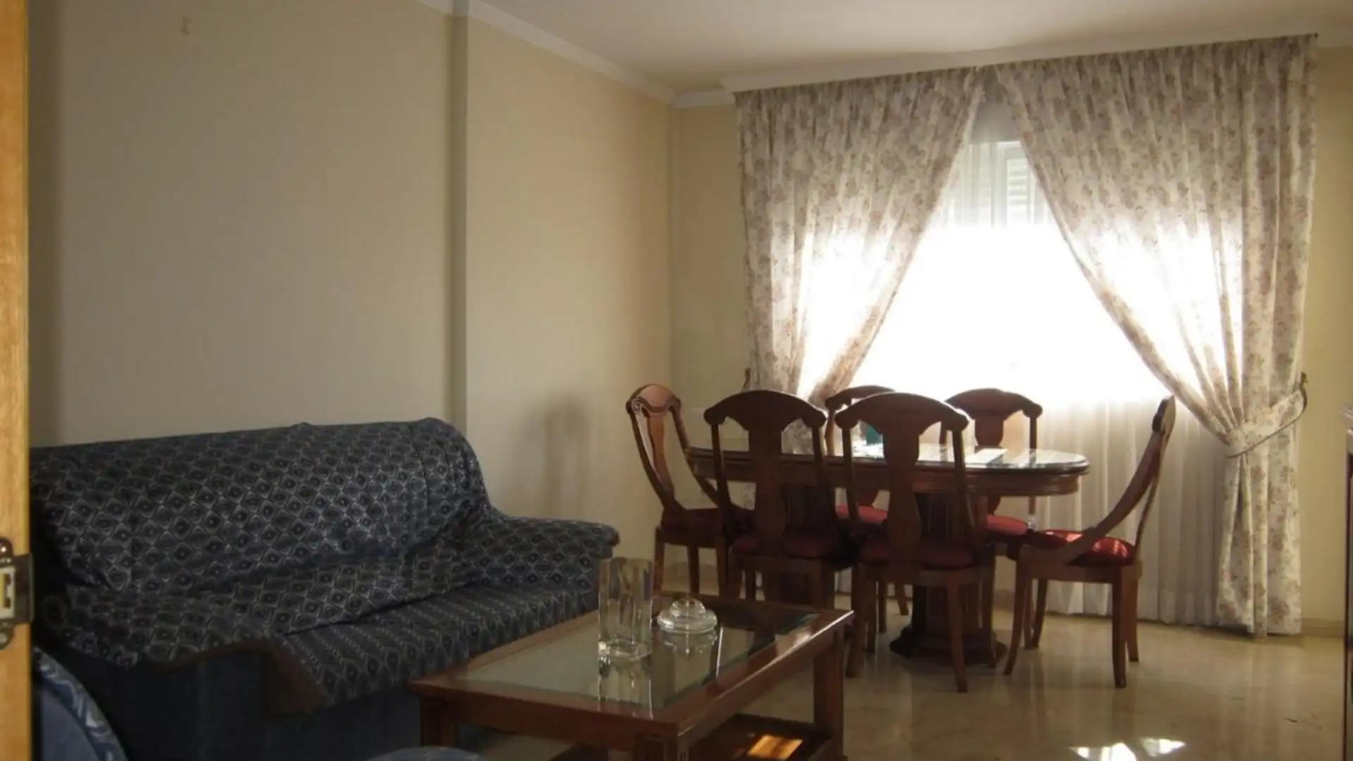 Living room of Flat for rent in Lucena  with Air Conditioner, Terrace and Storage room