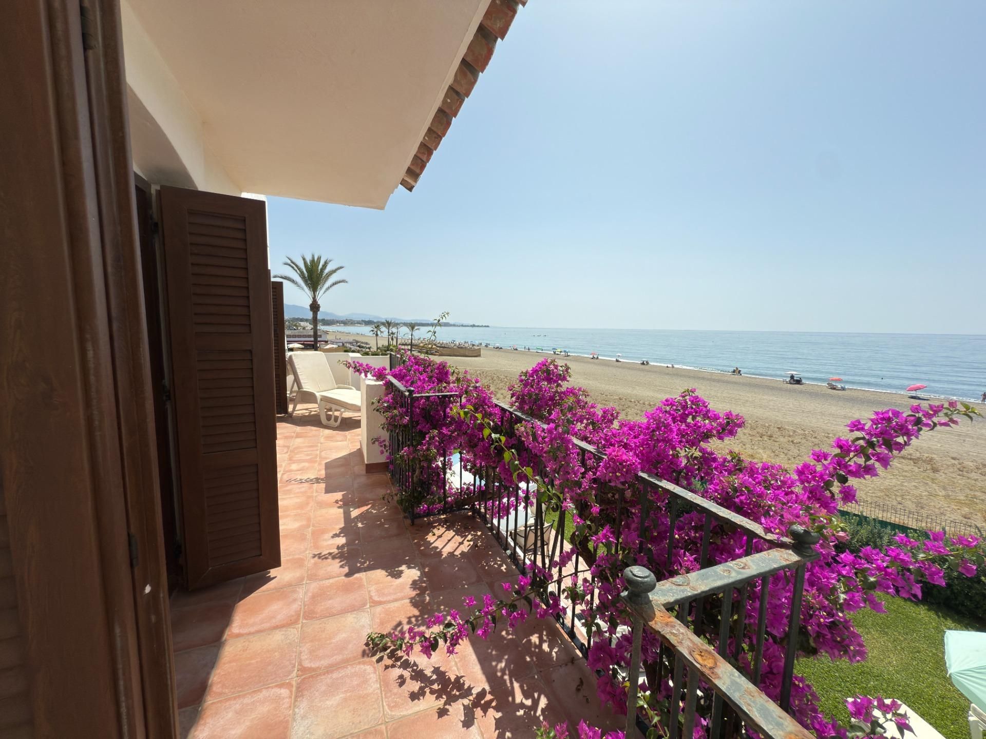 Jardín de Casa adosada en venta en Estepona con Aire acondicionado, Calefacción y Terraza