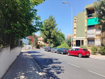 Exterior view of Flat for sale in  Granada Capital  with Terrace and Balcony