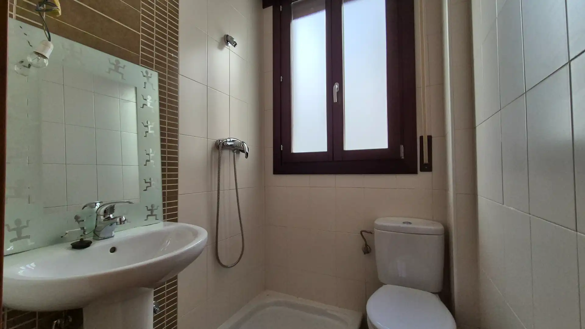 Bathroom of Duplexes for sale in Palencia  with Heating, Parquet flooring and Storage room