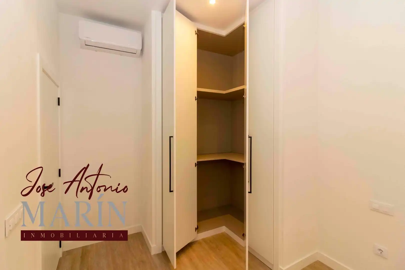 Dormitori de Apartament en venda en Badajoz amb Aire condicionat