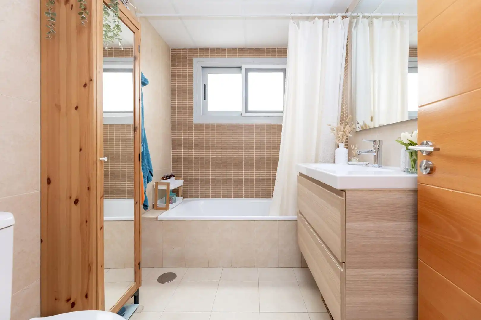 Bathroom of Flat for sale in Armilla