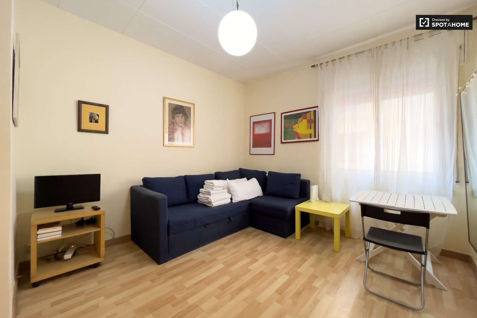 Sala d'estar de Estudi per a compartir en  Barcelona Capital amb Aire condicionat i Terrassa