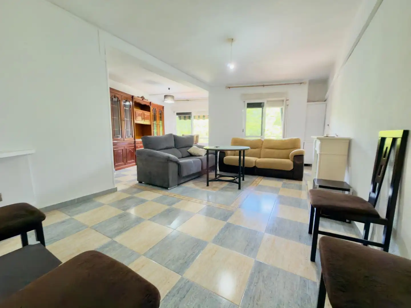 Sala de estar de Piso en venta en Córdoba con Terraza, Trastero y Amueblado