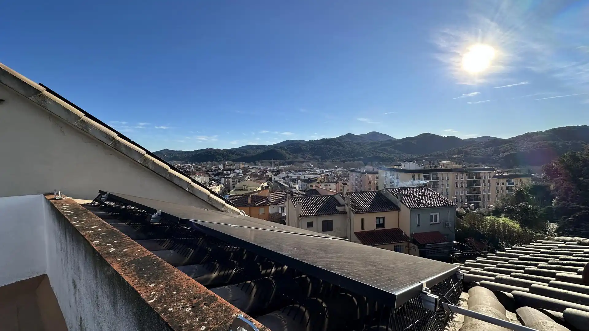 Vista exterior de Casa adosada en venta en Sant Celoni con Calefacción, Jardín privado y Terraza