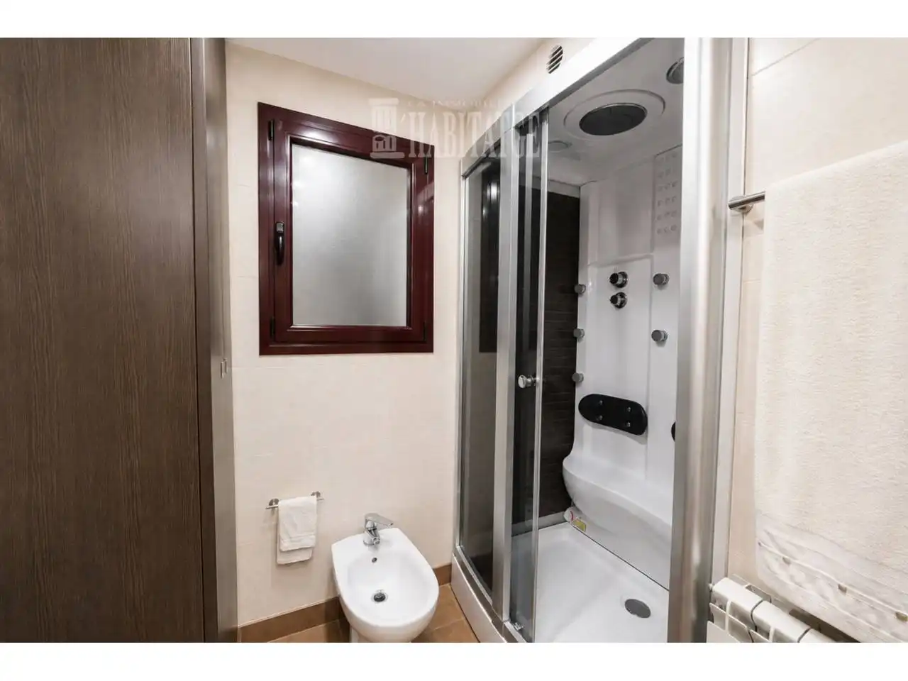 Baño de Piso en venta en Manlleu con Aire acondicionado, Calefacción y Terraza