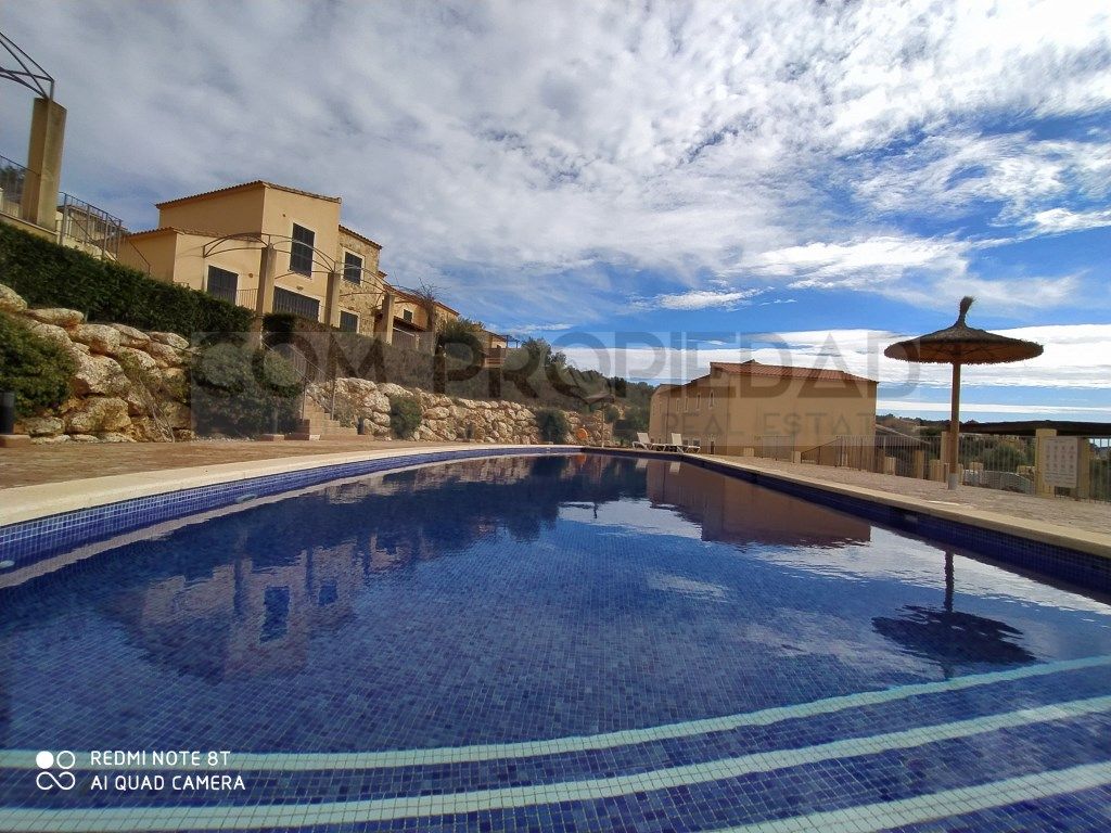 Piscina de Casa adosada en venda en Manacor