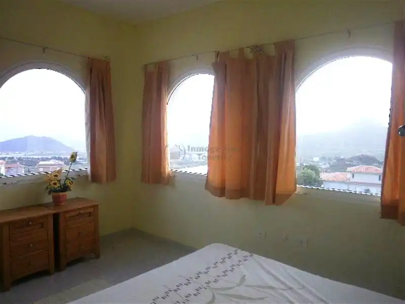 Habitación de Casa o chalet en venta en Arona con Aire acondicionado, Terraza y Amueblado