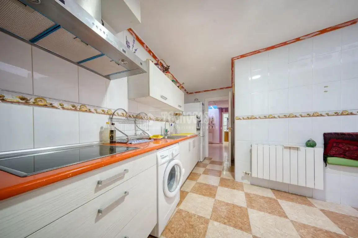 Casa adosada en venta en Venta de Baños