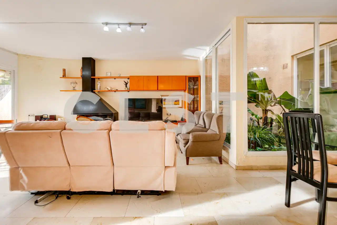 Casa con terraza en venta en Vallpineda - Santa Bárbara, imagen 11
