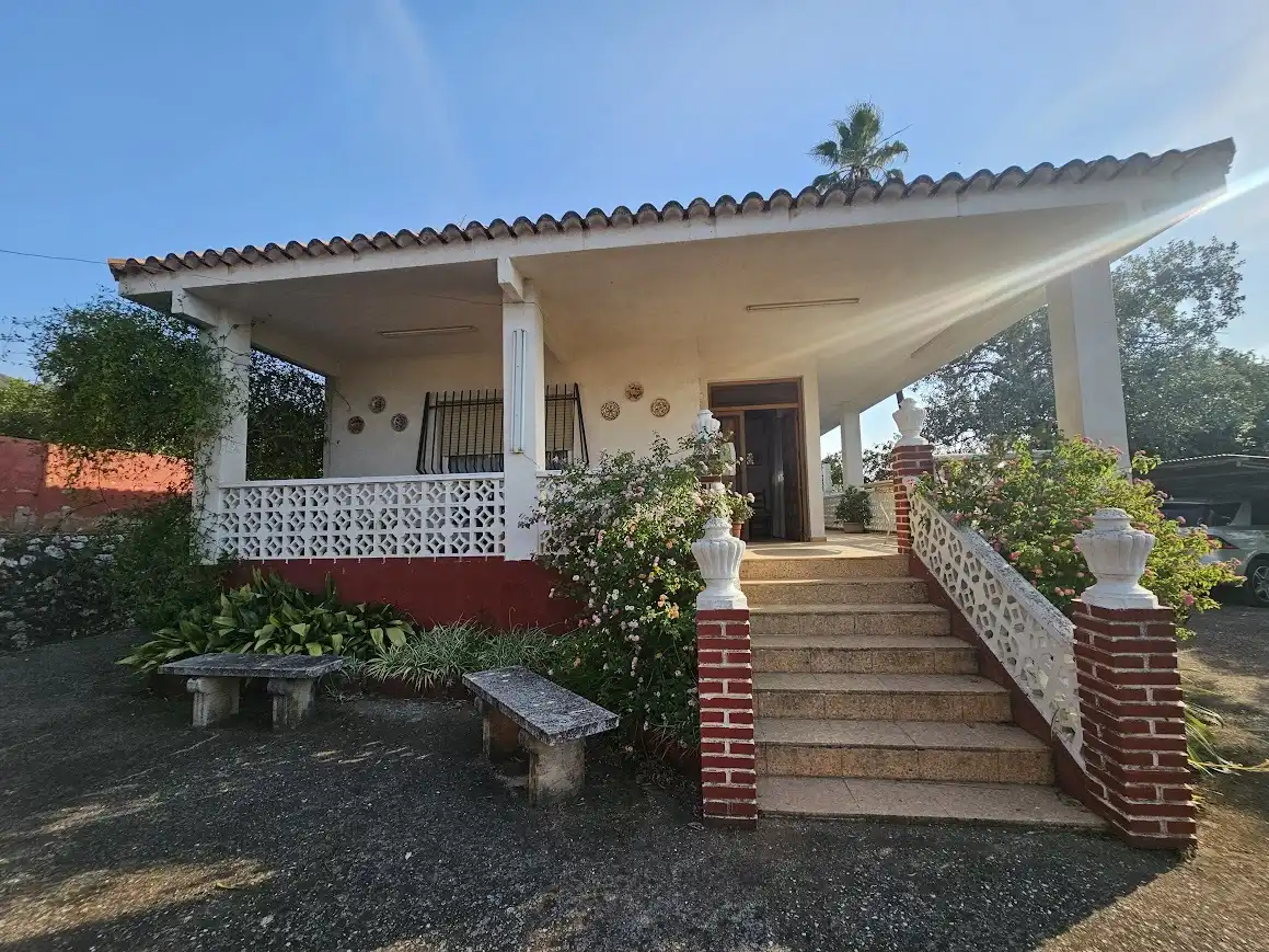 Casa rústica amb piscina en venda a Canals