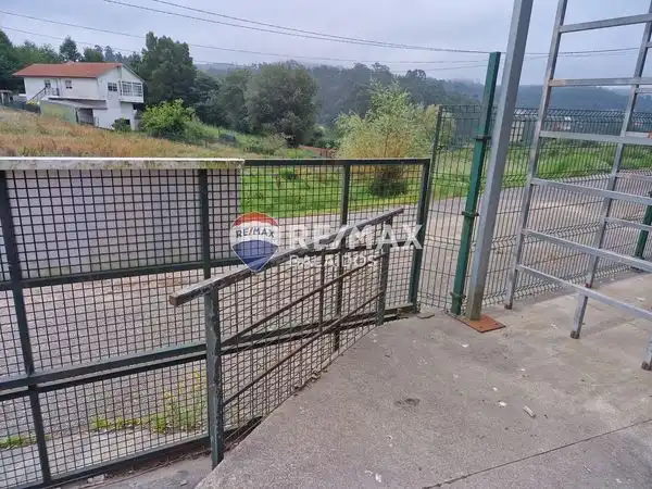 Industrial buildings for sale in Avenida do Aeroporto, Cabral - Candeán