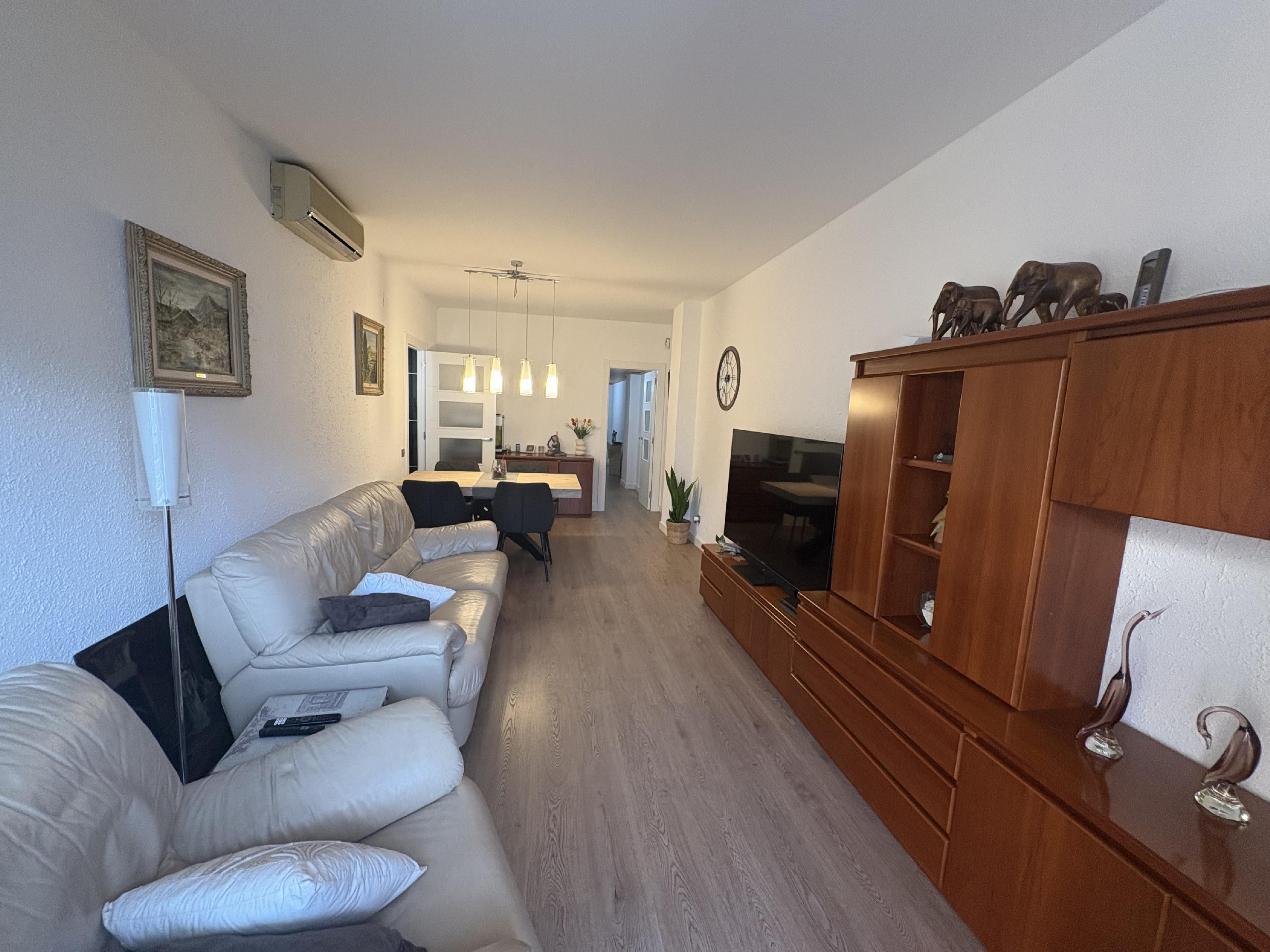 Sala d'estar de Pis en venda en Sabadell amb Aire condicionat, Calefacció i Parquet