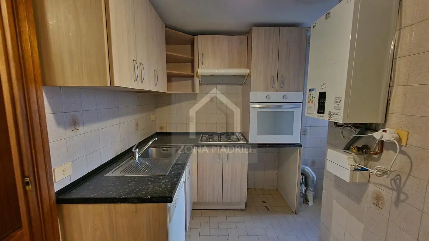 Kitchen of Flat for sale in Tetuán