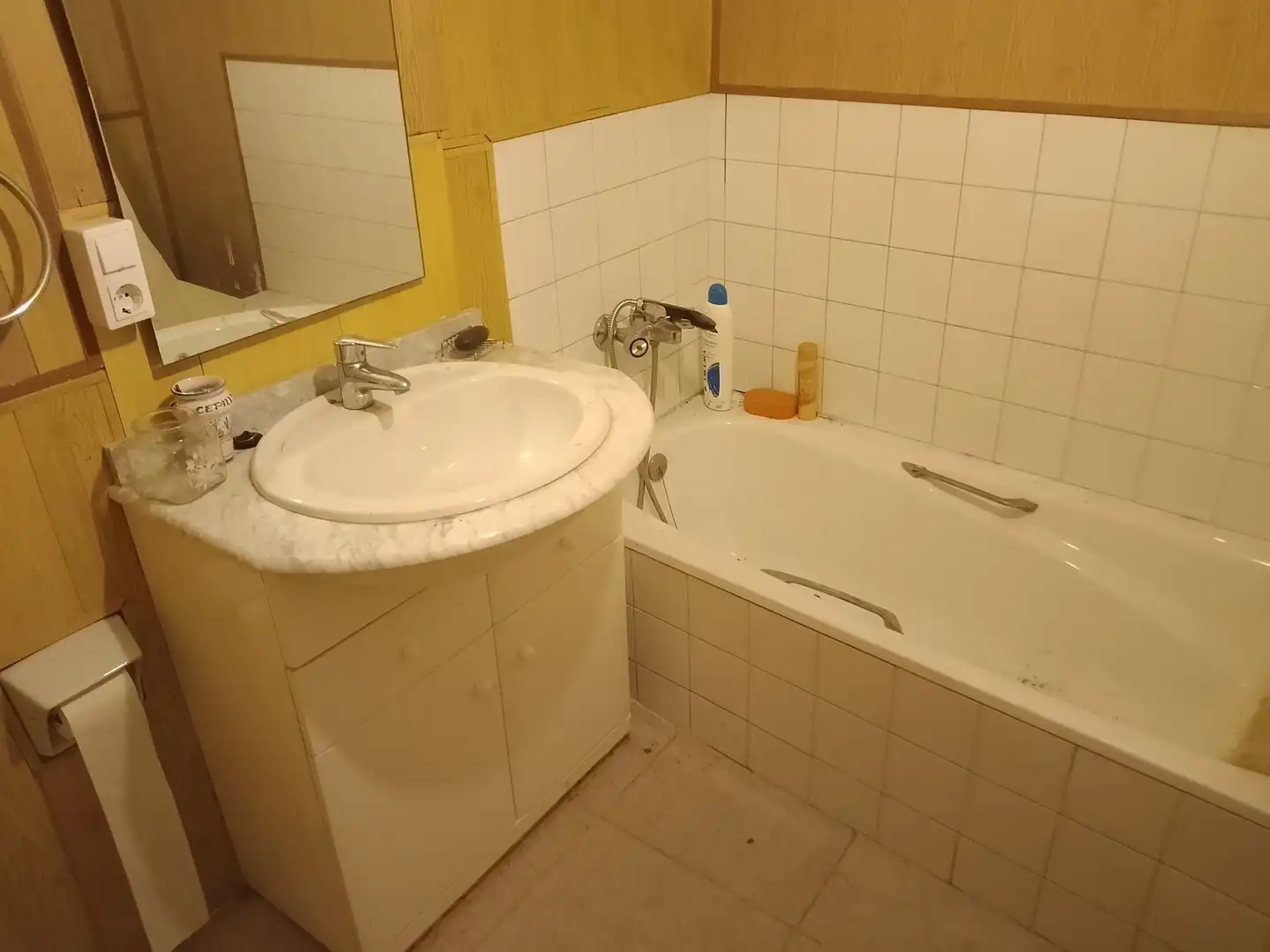 Baño de Finca rústica en venta en Alcampell con Terraza, Trastero y Amueblado