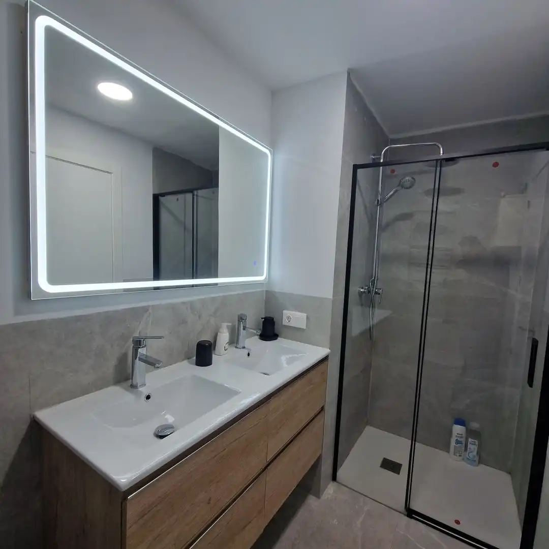 Bathroom of Flat for sale in Málaga  with Air Conditioner, Storage room and Furnished