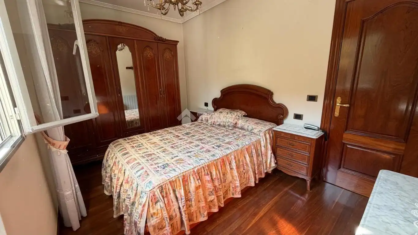 Habitación de Piso en venta en Bilbao  con Calefacción y Amueblado