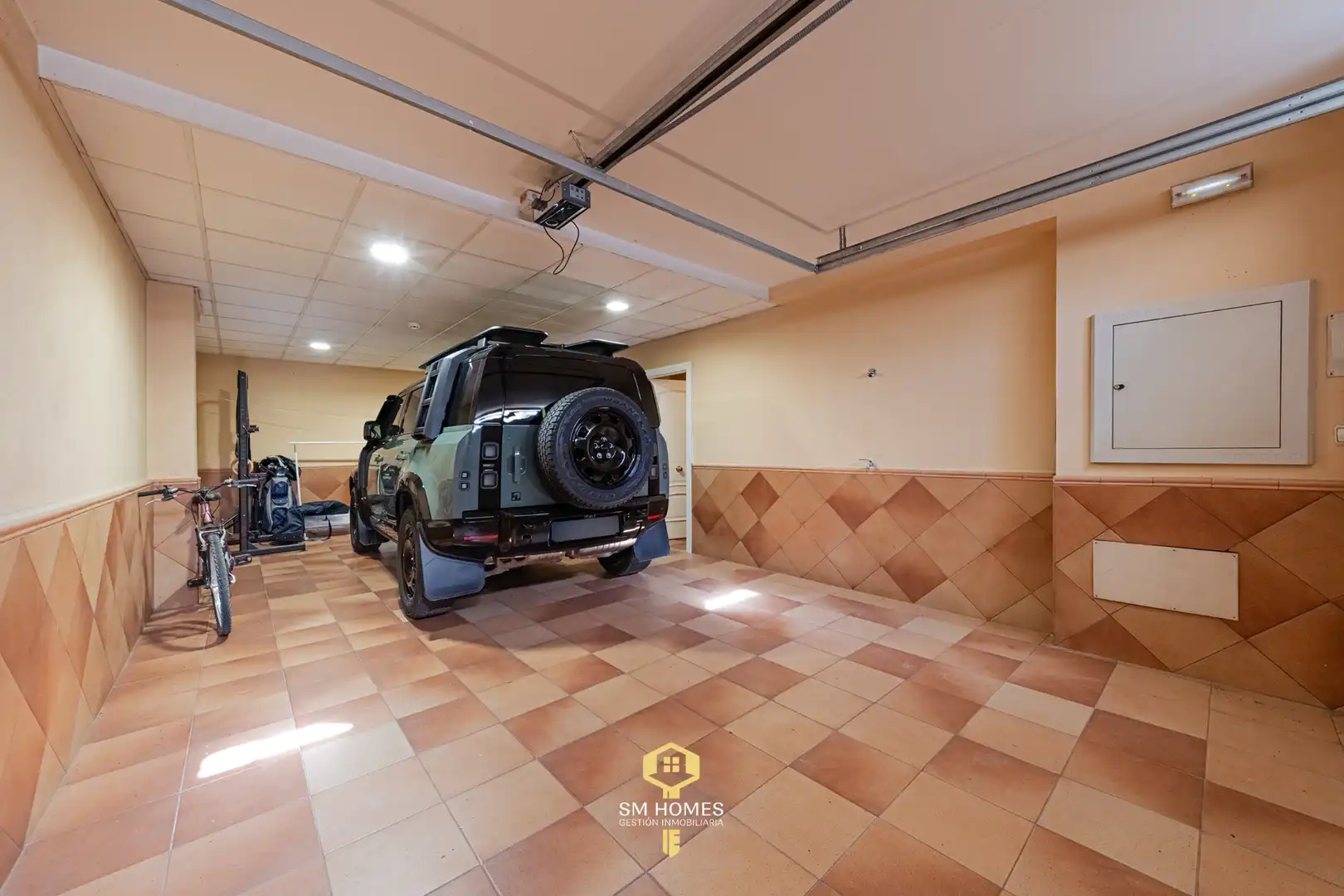 Casa adosada en venta en Coslada con Calefacción, Jardín privado y Terraza