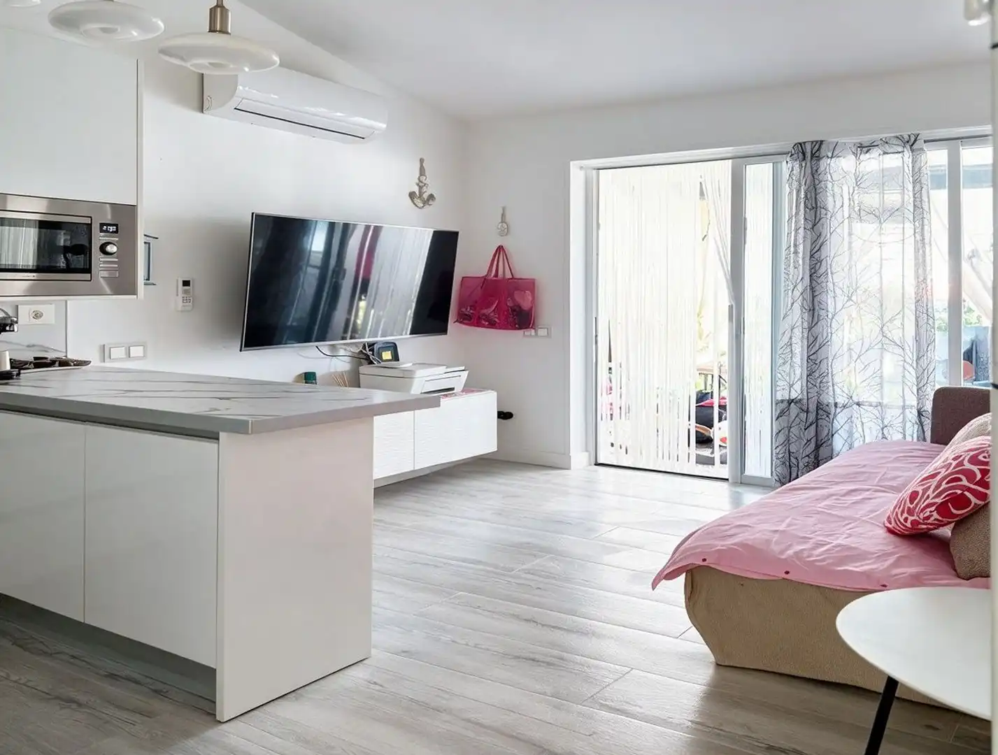 Sala d'estar de Casa o xalet de lloguer en San Bartolomé de Tirajana amb Aire condicionat, Jardí privat i Terrassa