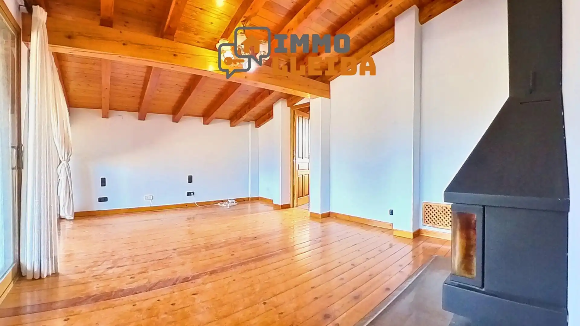 Casa con terraza en venta en Calle Sant Armengol 4, imagen 32