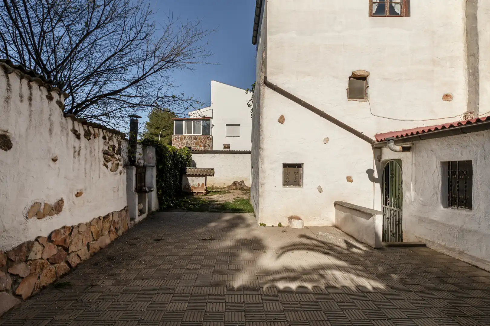 Vista exterior de Finca rústica en venda en Banyeres del Penedès amb Jardí privat, Parquet i Piscina