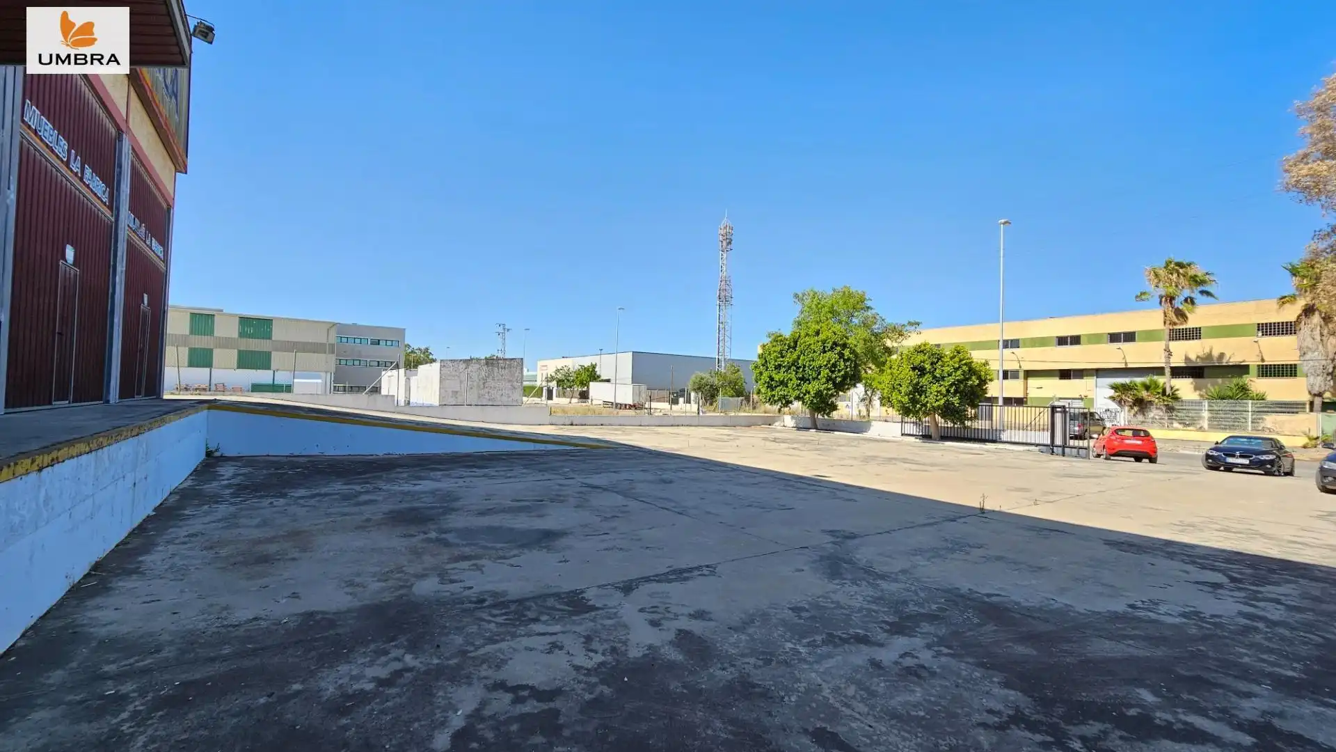 Vista exterior de Nave industrial en venta en Jerez de la Frontera
