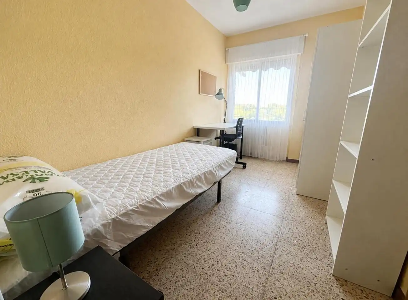 Habitación de Piso para compartir en Móstoles con Calefacción, Amueblado y Internet
