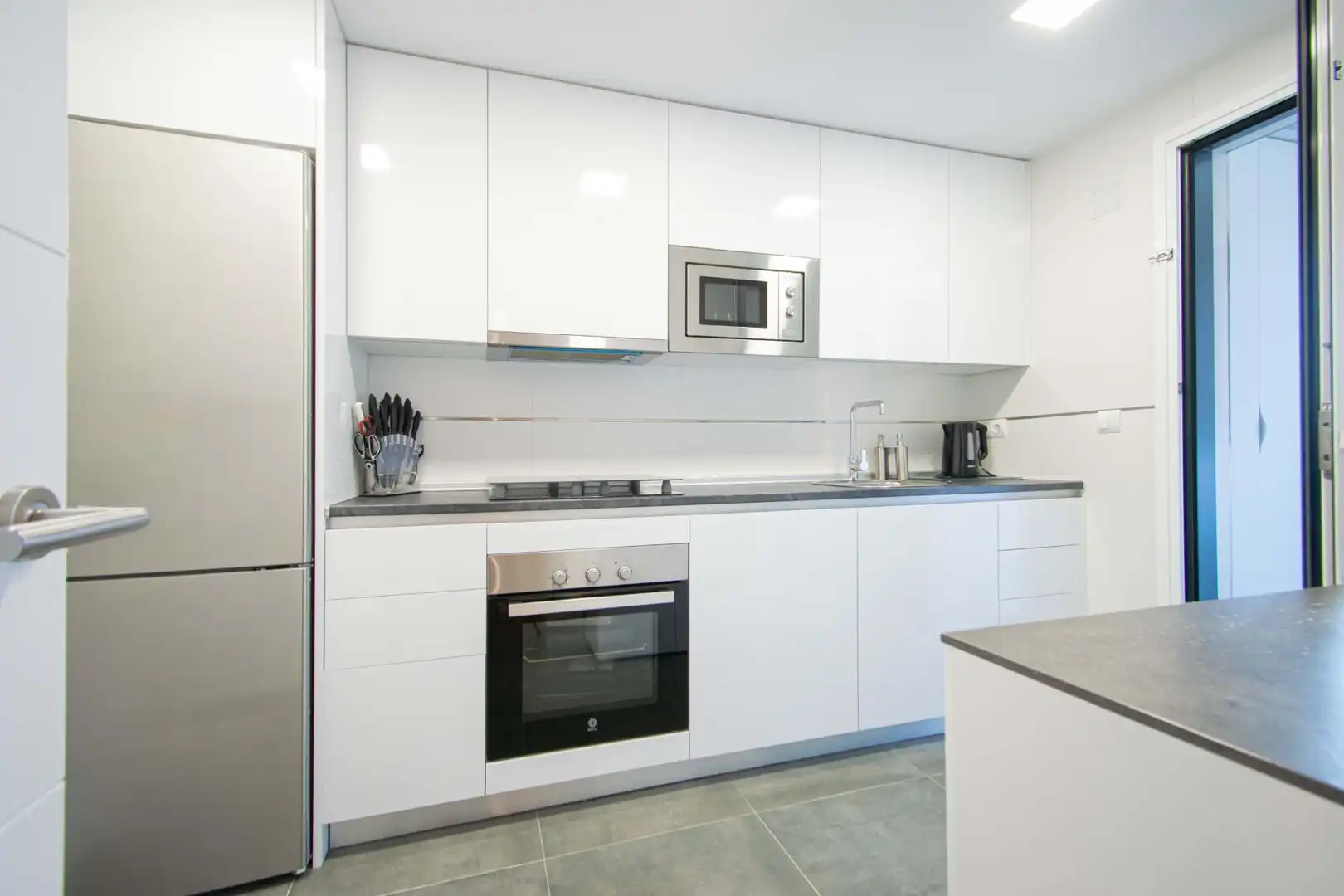 Küche von Wohnung zum Verkauf in Sevilla mit Klimaanlage, Heizung und Terrasse