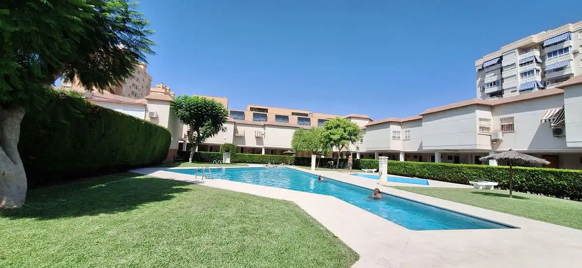 Adosado con terraza en venta en Avenida Países Escandinavos, imagen 26