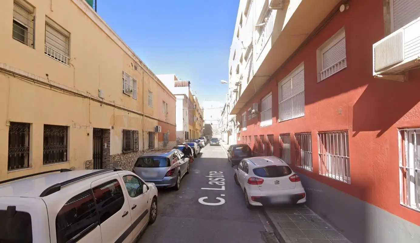 Piso en venta en La Chanca - Pescadería