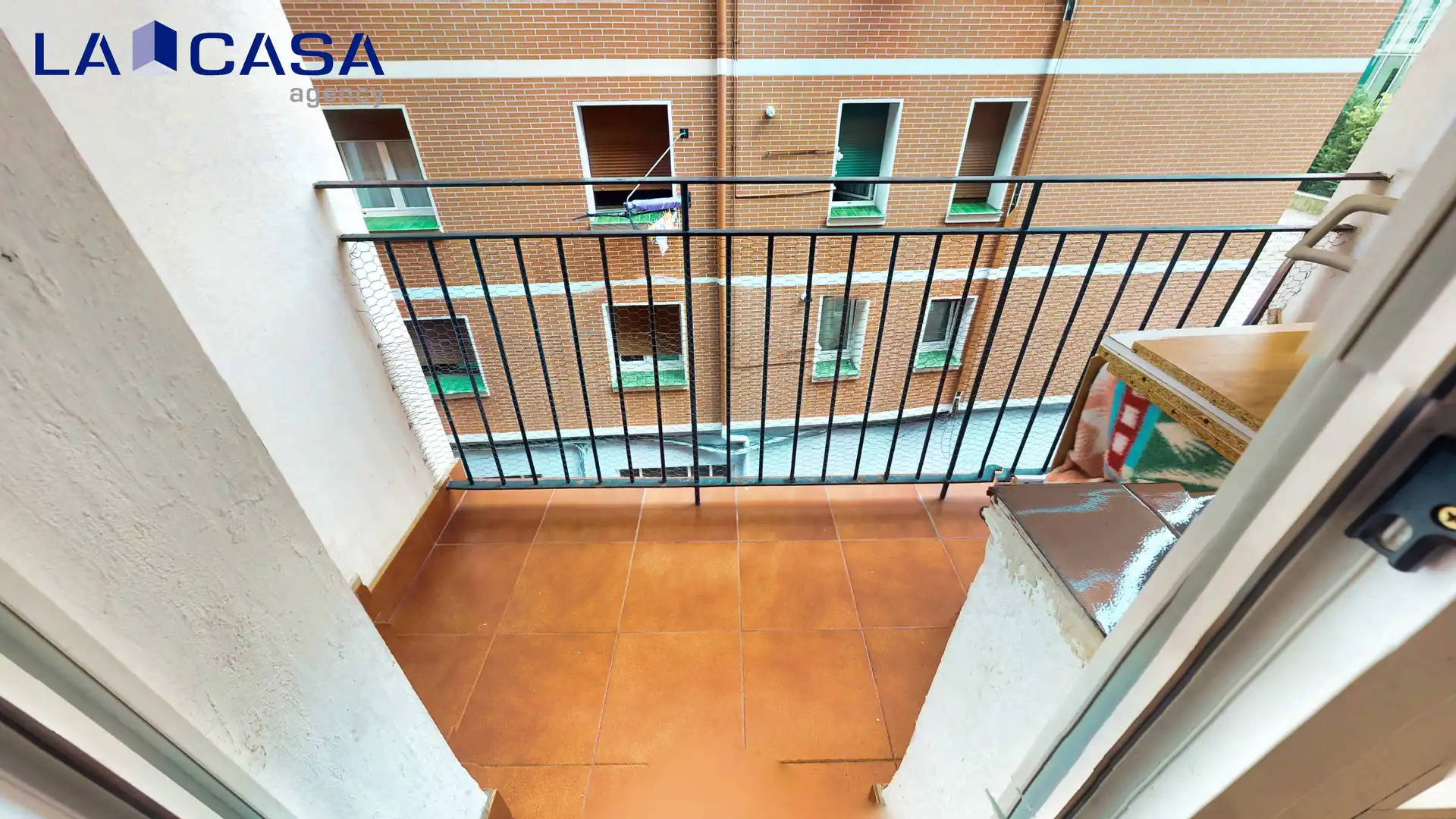 Terrassa de Pis en venda en Bilbao  amb Balcó