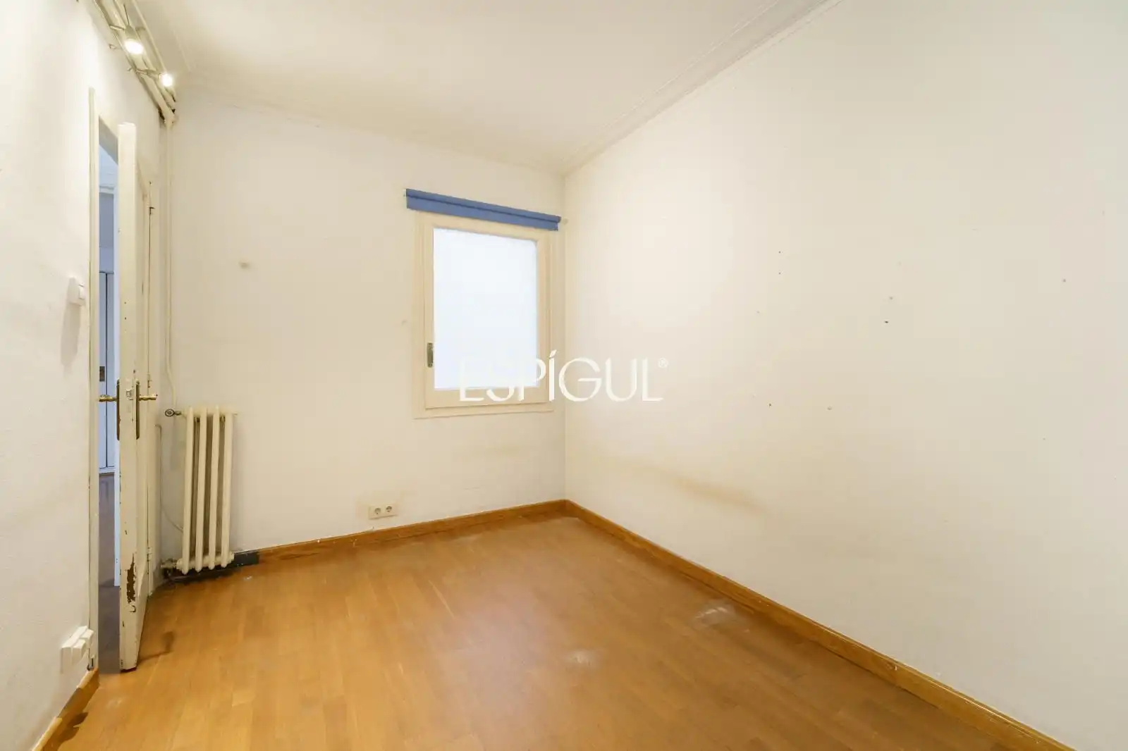 Habitación de Piso en venta en Barcelona con Calefacción, Parquet y Terraza