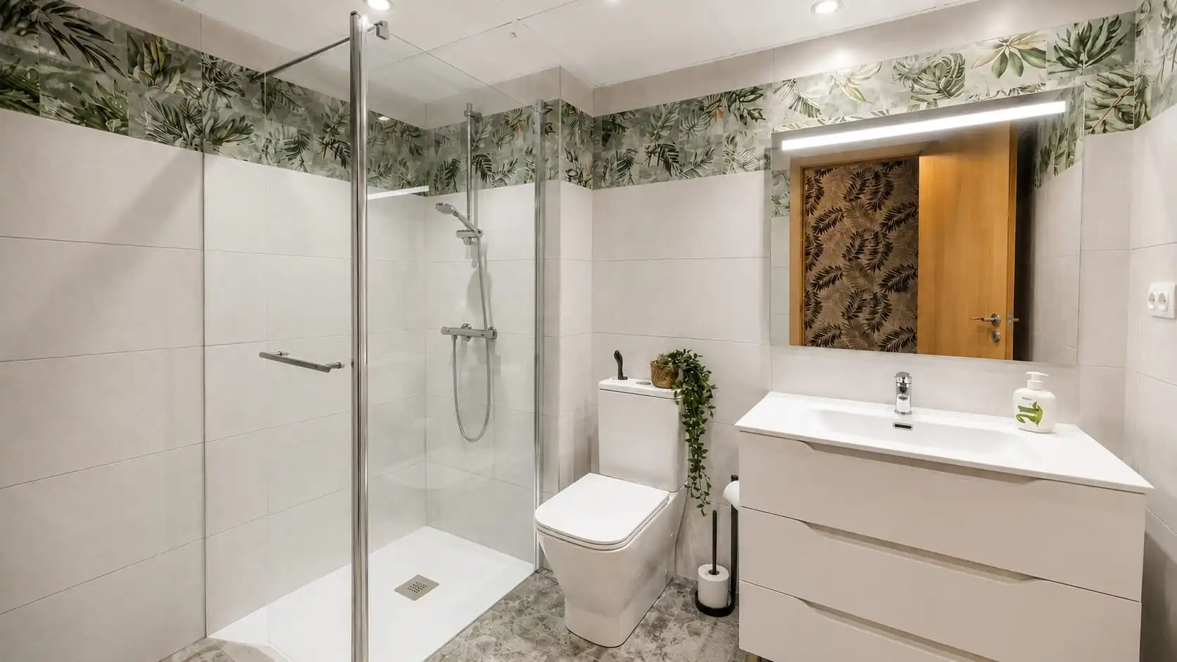 Bathroom of Apartments for sale in Salou  with Air Conditioner, Heating and Furnished