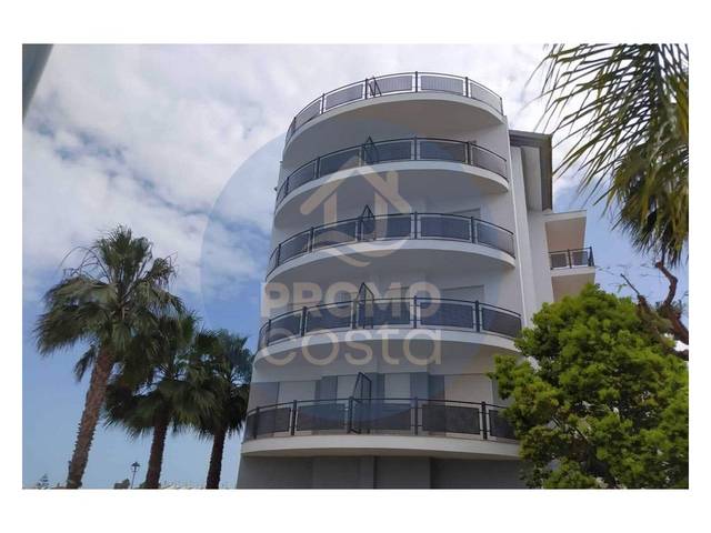 Piso en Alquiler en Avenida Castilla De en La Antilla