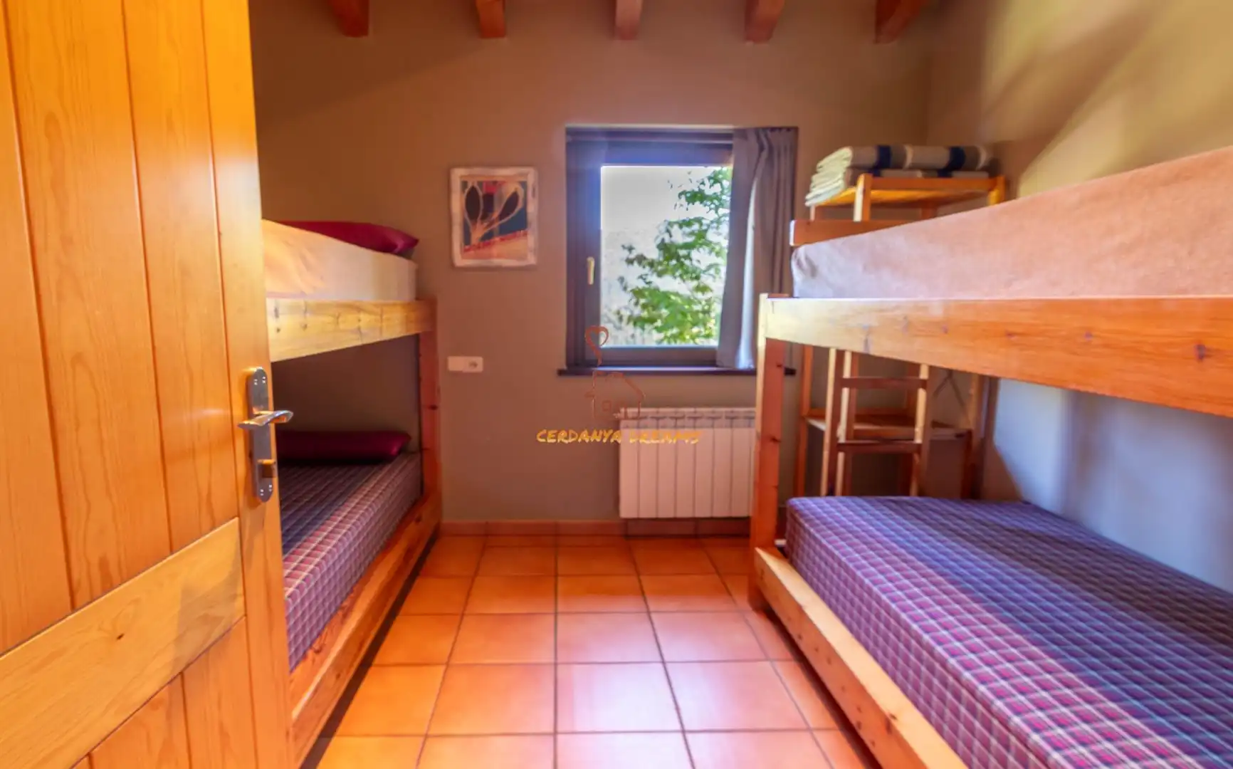 Habitación de Edificio en venta en Alp